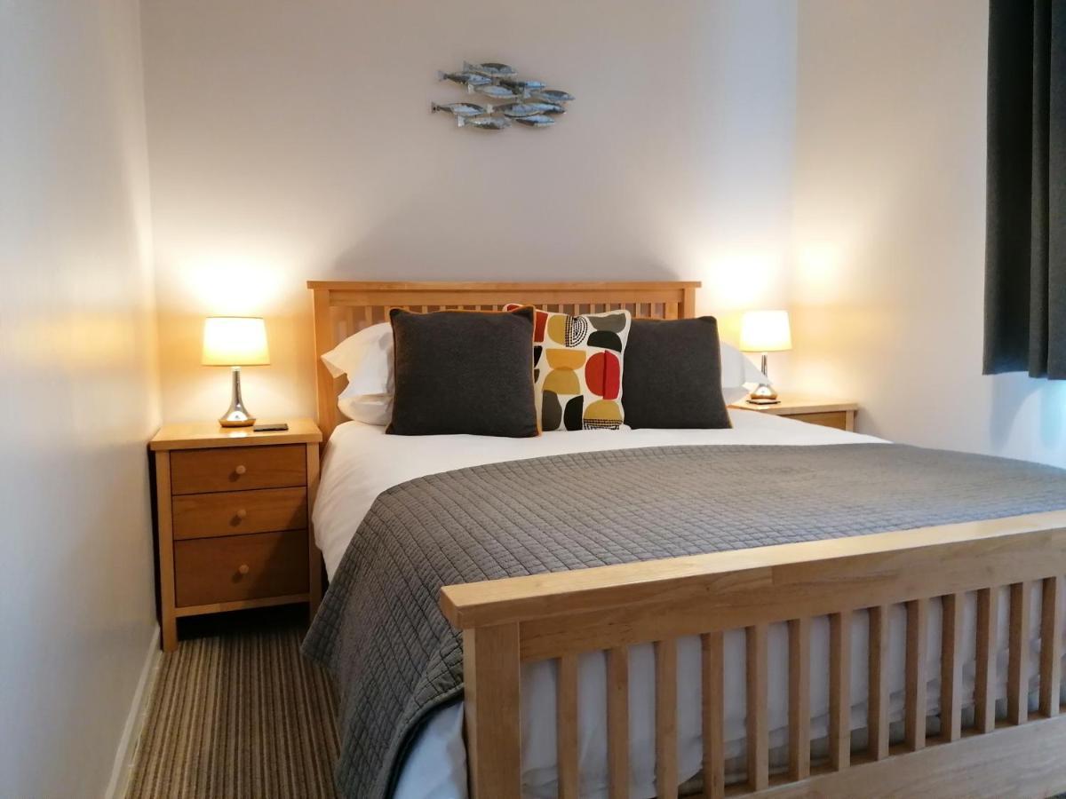 Schooner Point Guest House Looe Ngoại thất bức ảnh