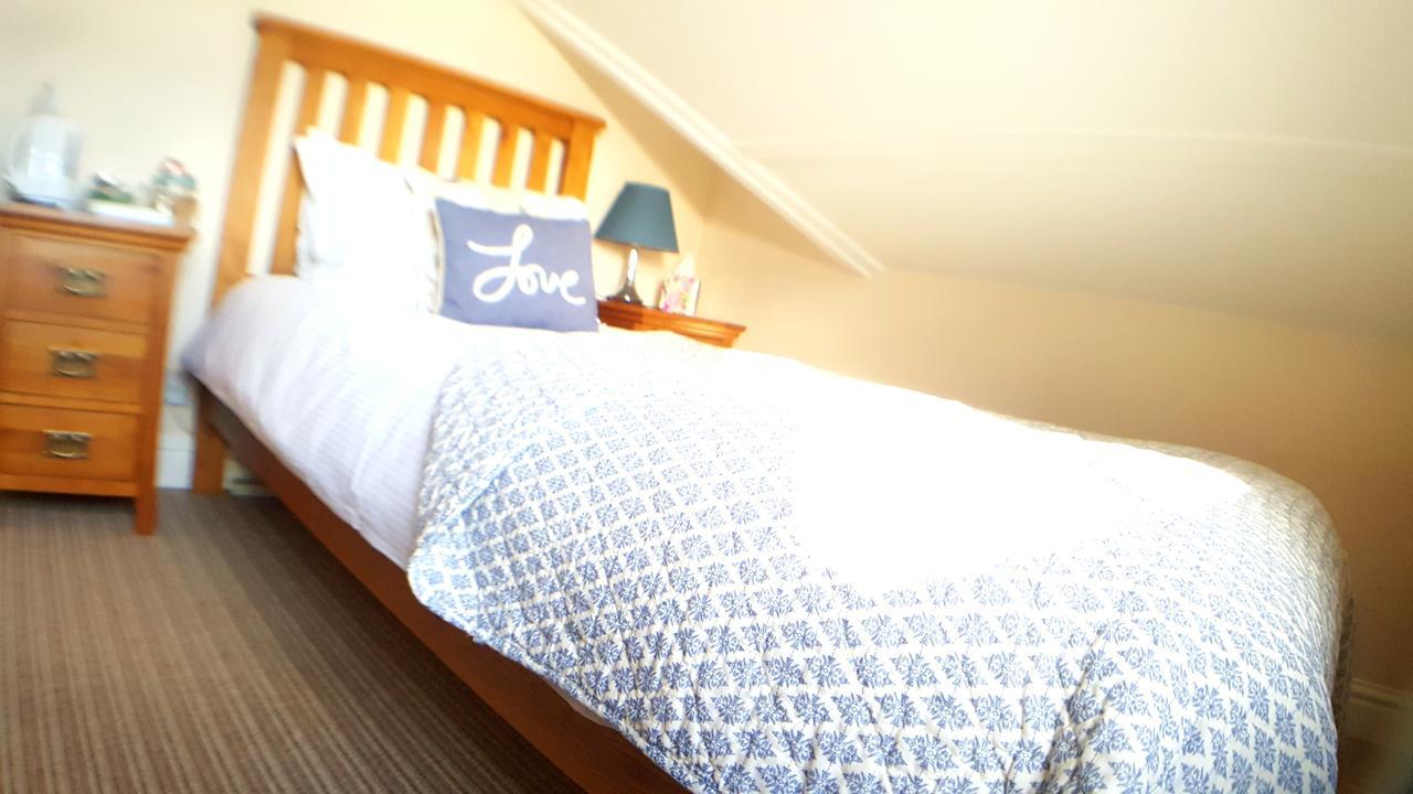 Schooner Point Guest House Looe Ngoại thất bức ảnh
